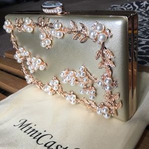 Gorgeous golden evening clutch!